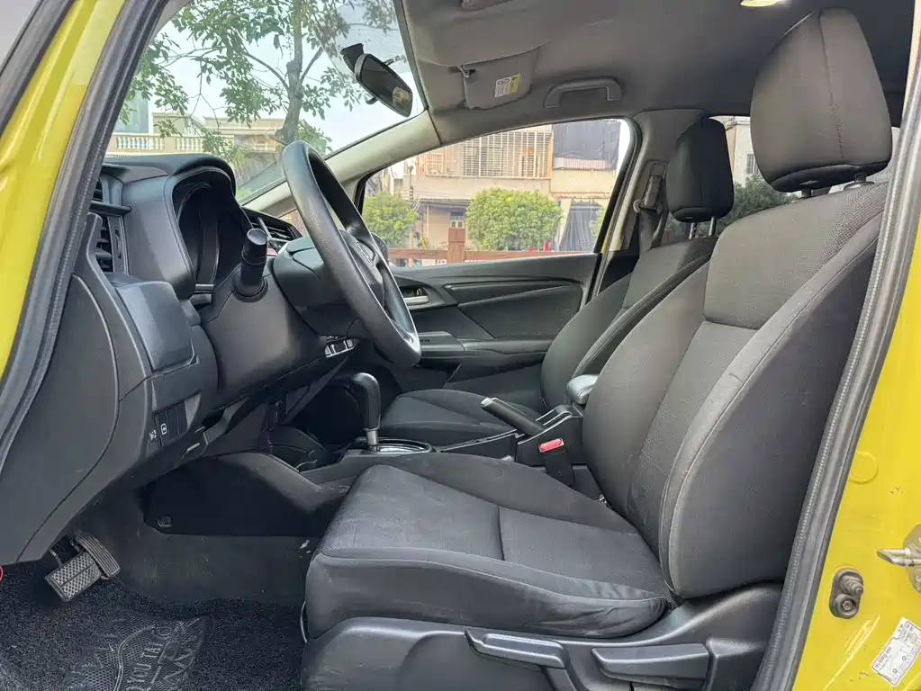 Honda Fit — миниатюра 6