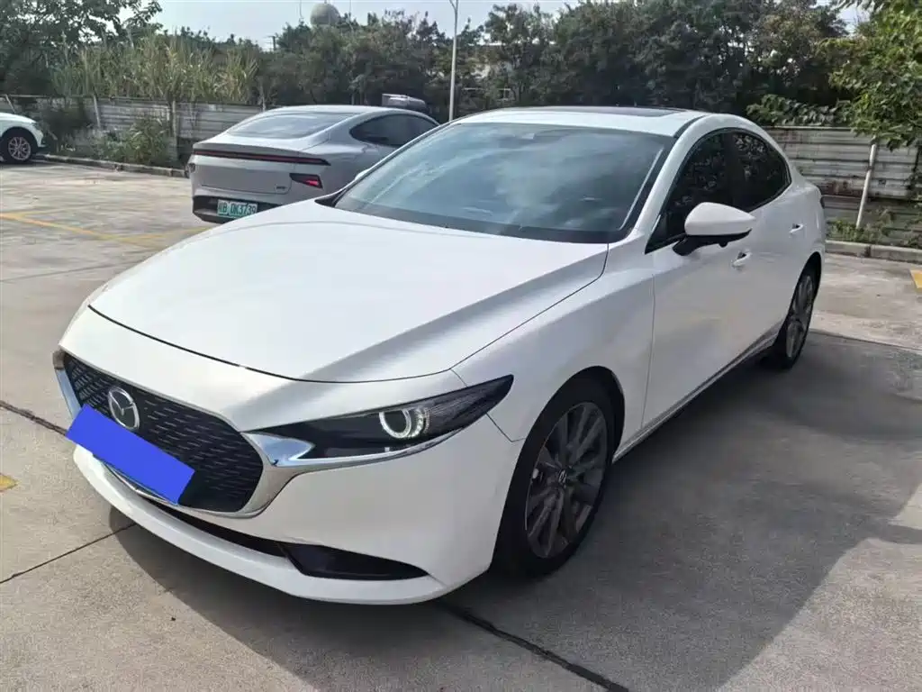 Mazda 3 Axela 2025