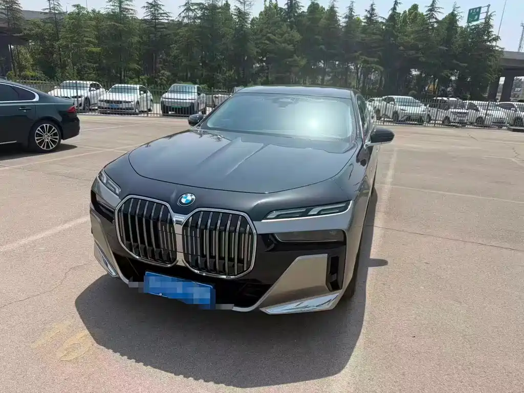 BMW 7 Series 2024