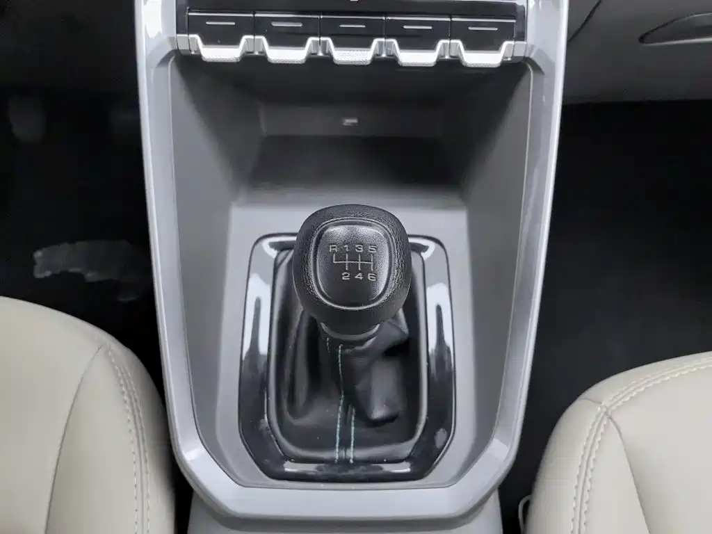 Baojun RS-3 — миниатюра 13