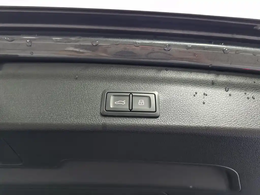 Audi Q3 2023 35 TFSI Fashion (1.4T)