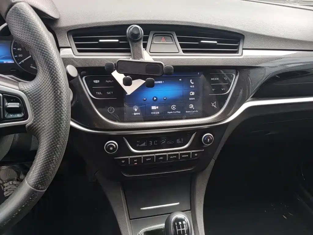 Geely Emgrand — миниатюра 18