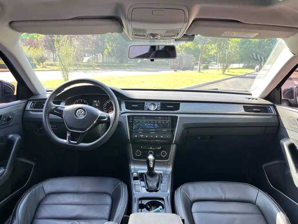 Volkswagen Passat — миниатюра 4