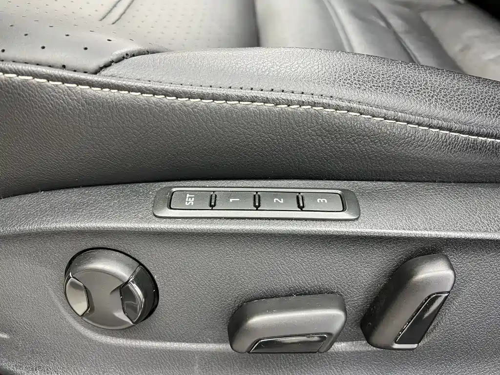 Volkswagen Passat 2017 330TSI DSG