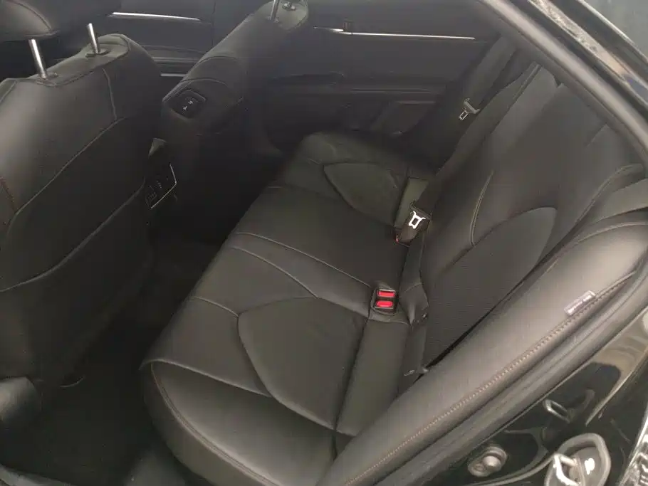 Toyota Camry — миниатюра 11