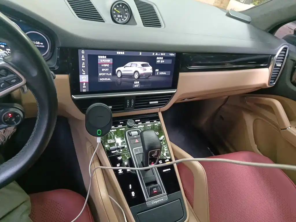 Porsche Cayenne Hybrid — миниатюра 9