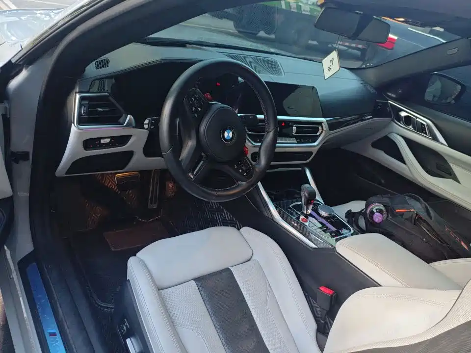 BMW M4 — миниатюра 3