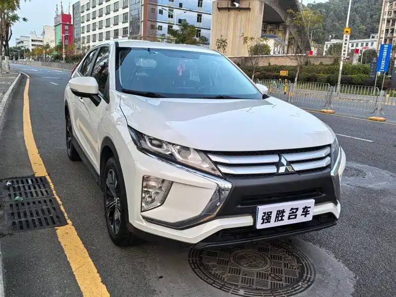 Mitsubishi Eclipse Cross — миниатюра 3