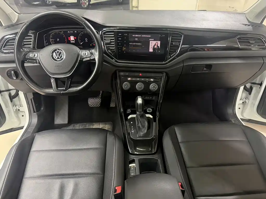 Volkswagen T-Roc — миниатюра 11