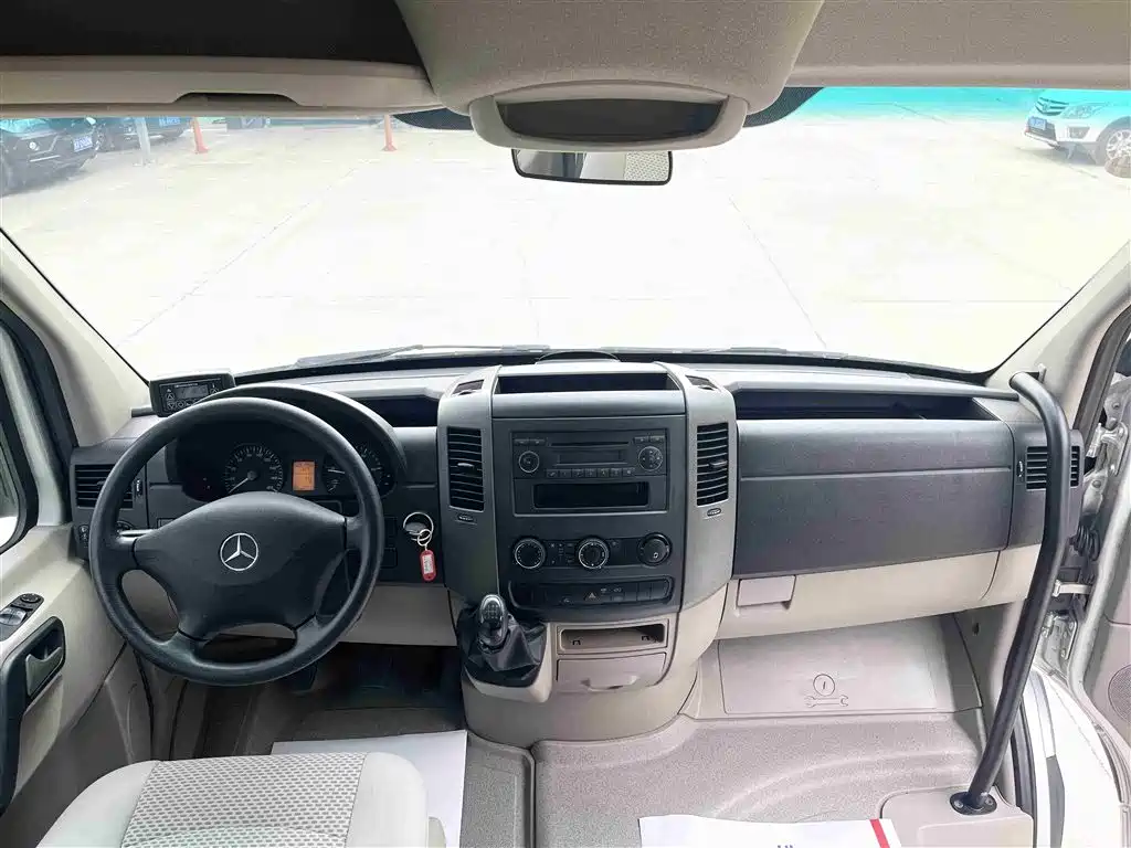 Mercedes-Benz Sprinter — миниатюра 6