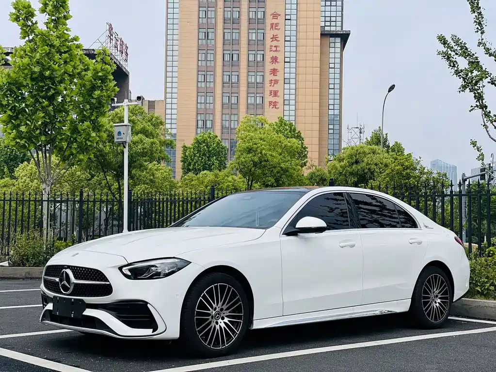 Mercedes-Benz C-Class 2023