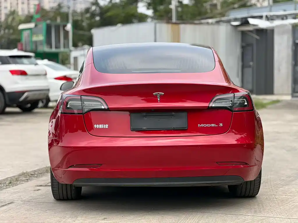 Tesla Model 3 — миниатюра 9