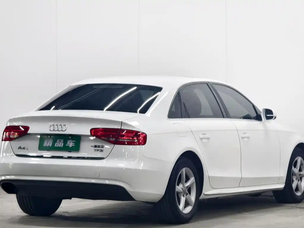 Audi A4L 2015 30 TFSI AT Comfort