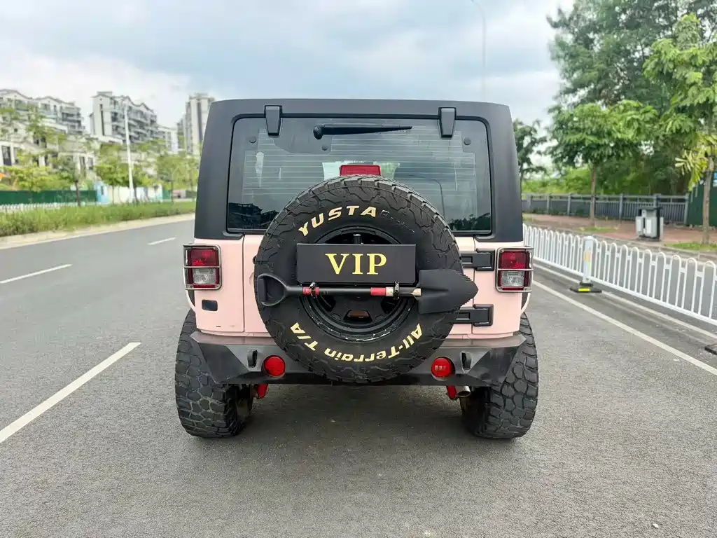 Jeep Wrangler — миниатюра 8