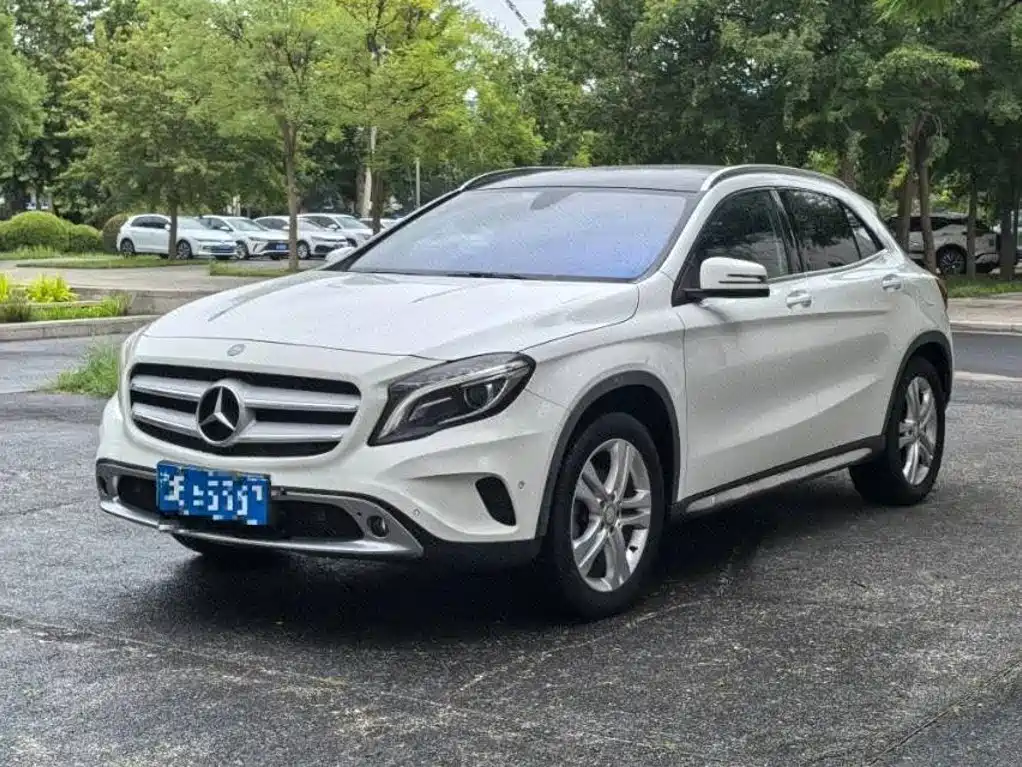 Mercedes-Benz GLA