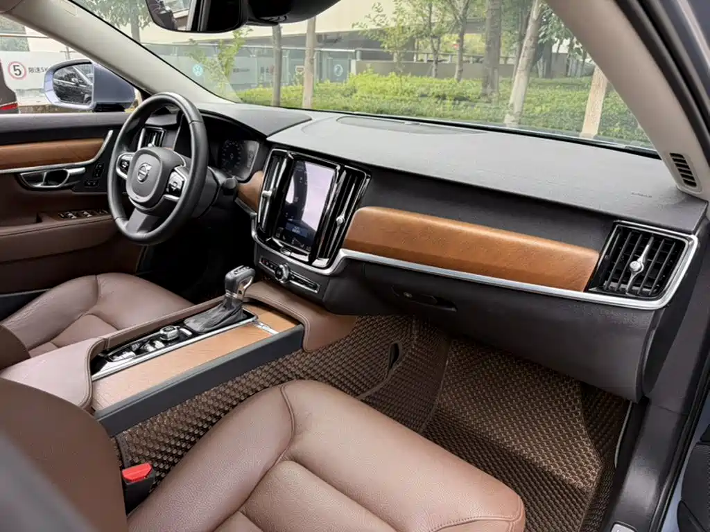 Volvo S90 — миниатюра 16