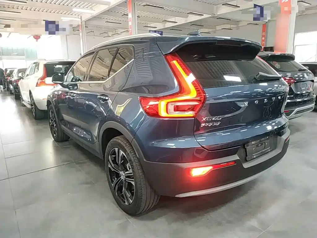 Volvo XC40 — миниатюра 5