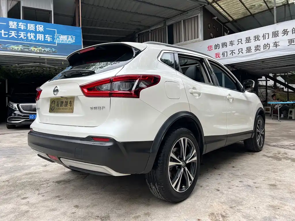 Nissan Qashqai — миниатюра 18