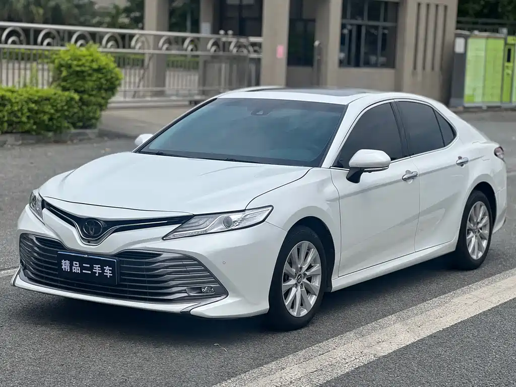 Toyota Camry 2019