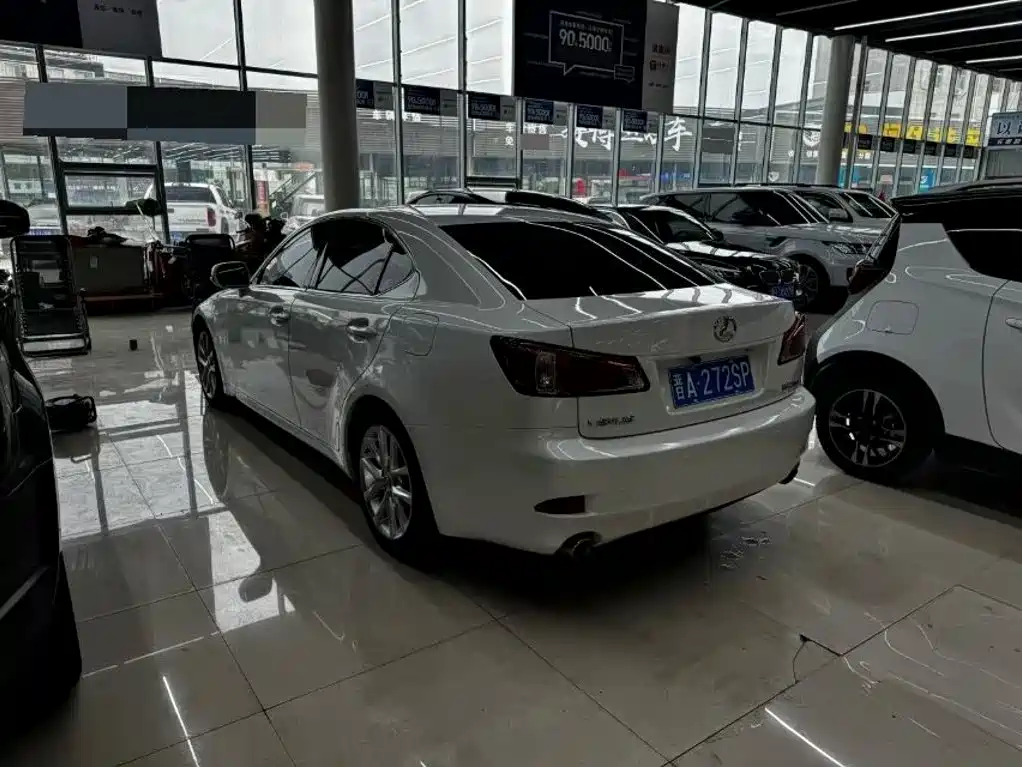 Lexus IS — миниатюра 6