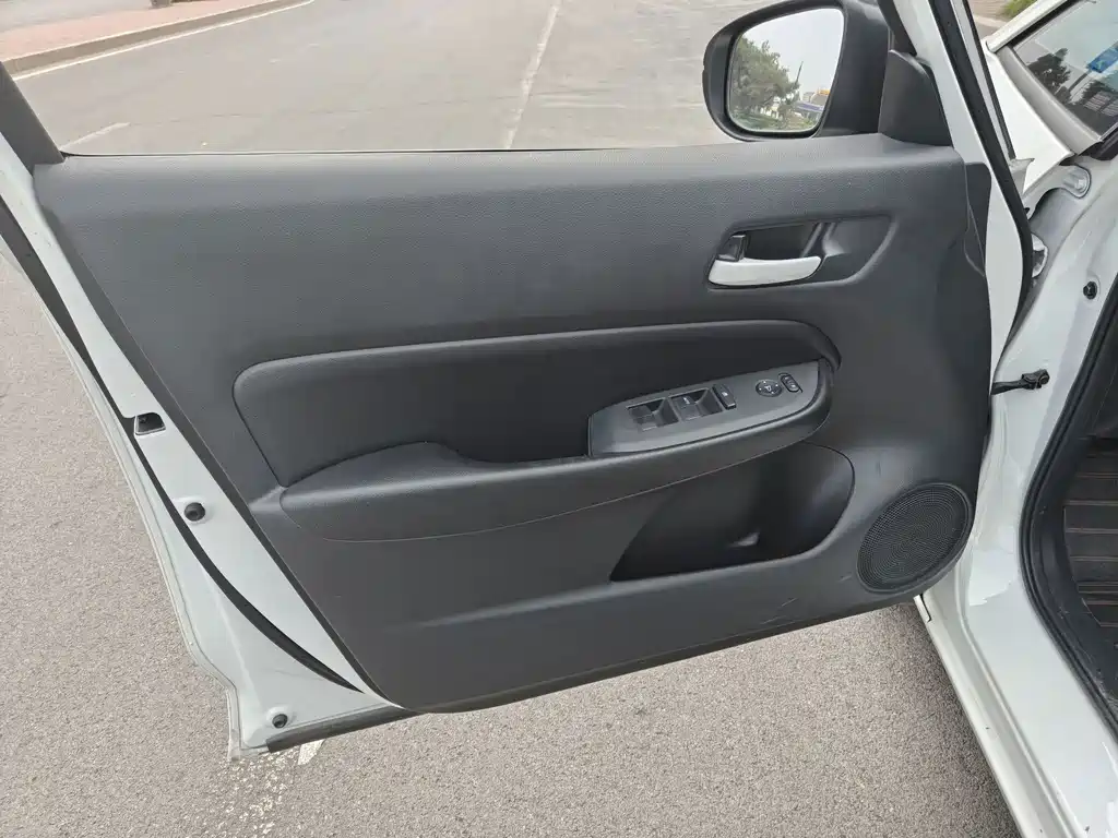 Honda Fit — миниатюра 8