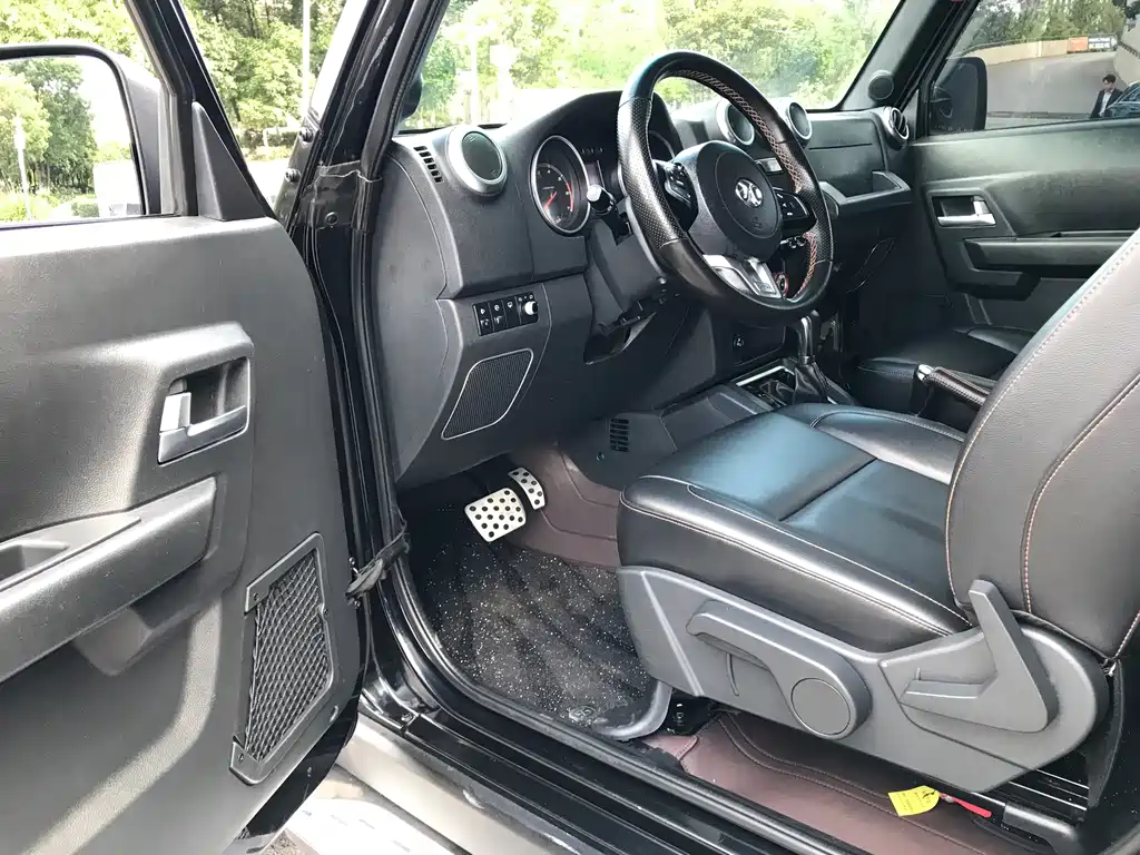 BAIC BJ40 2016 2.3T AT Premium