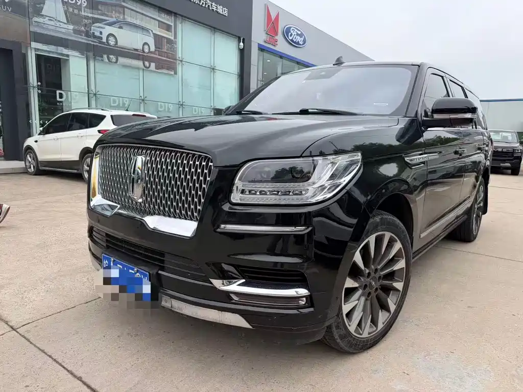 Lincoln Navigator
