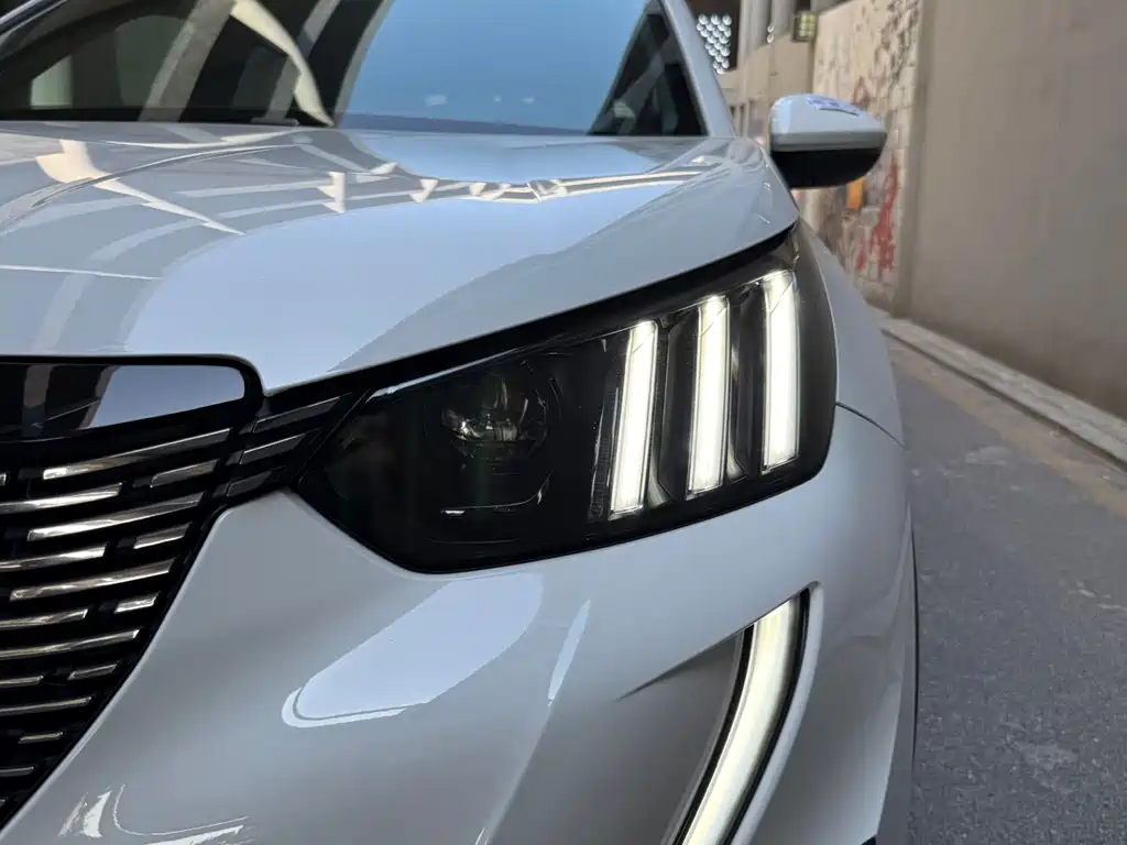 Peugeot 2008 — миниатюра 24
