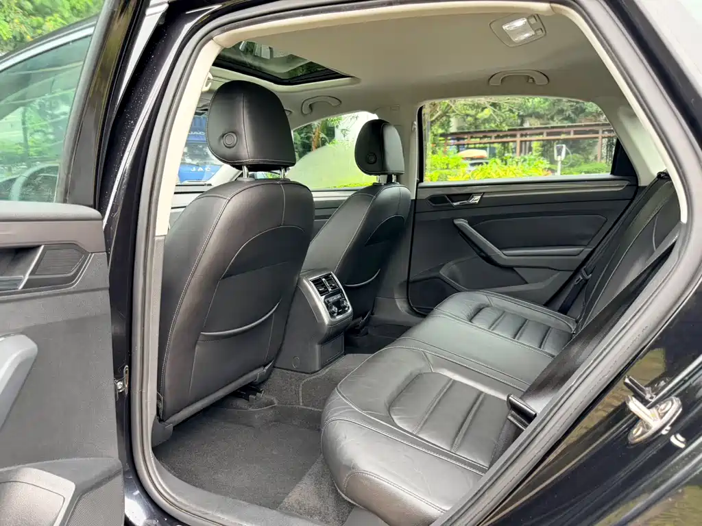 Volkswagen Passat — миниатюра 13