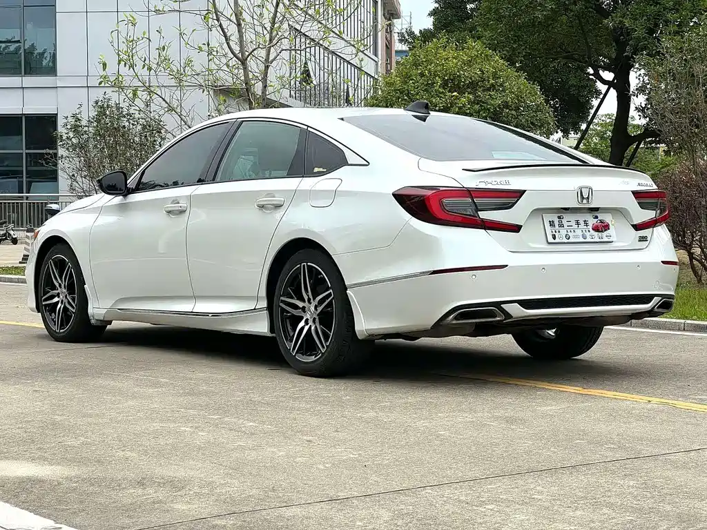 Honda Accord — миниатюра 9
