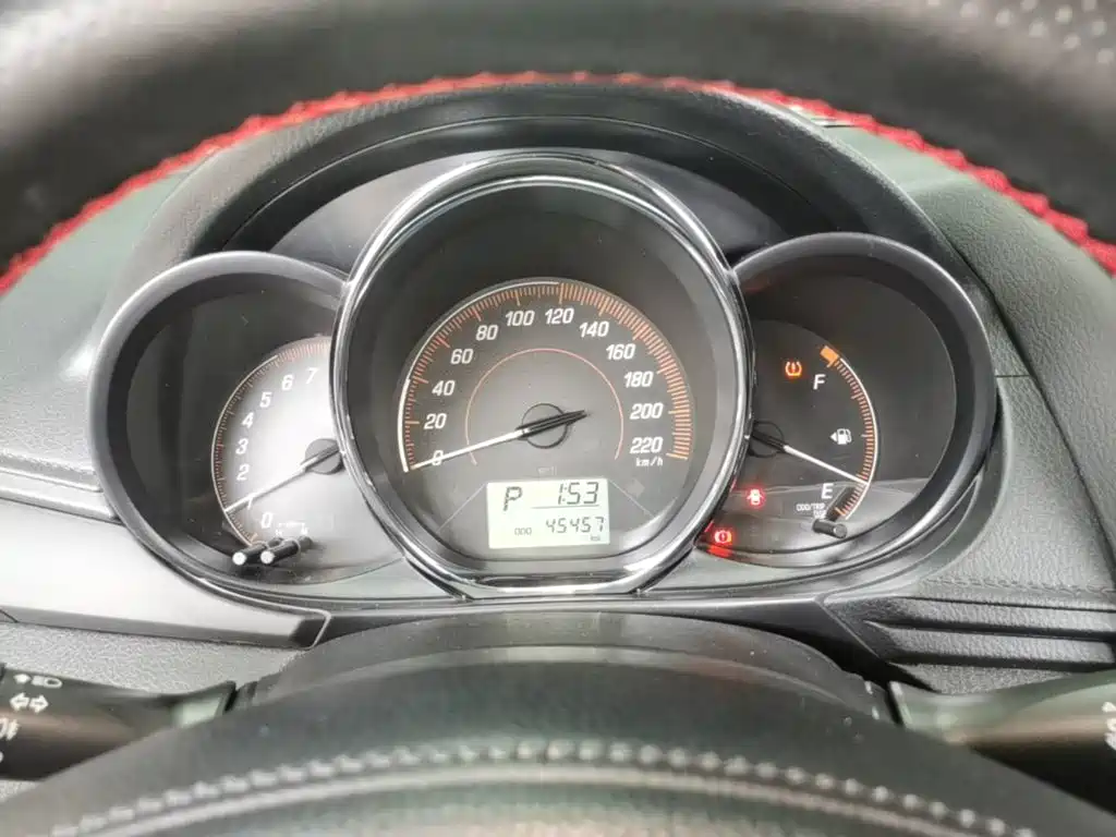 Toyota Yaris L — миниатюра 12