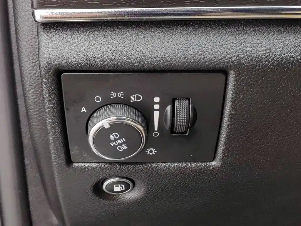 Jeep Grand Cherokee (Import) — миниатюра 21
