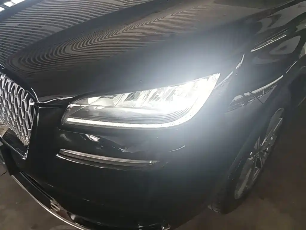 Lincoln Corsair — миниатюра 24