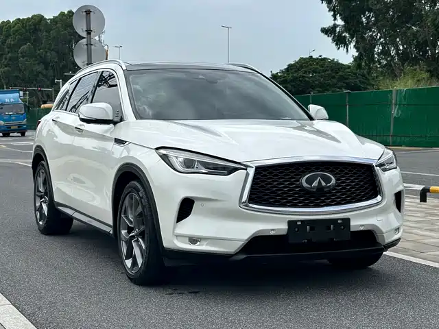 Infiniti QX — фото 1