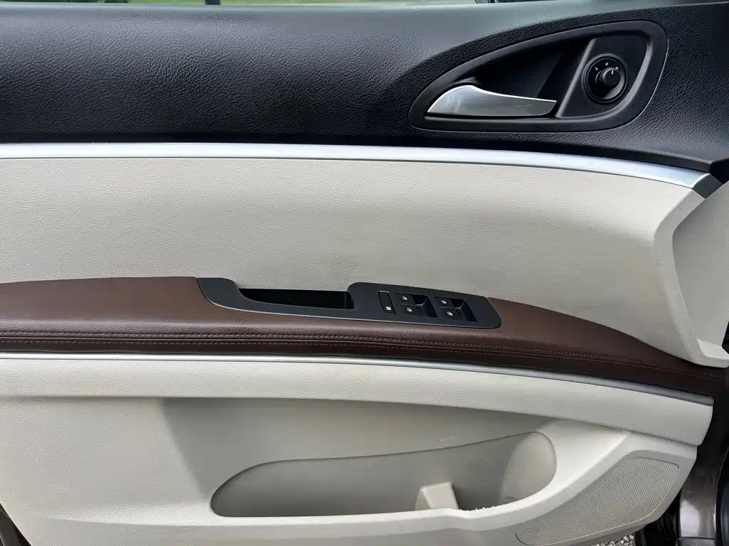 Buick GL8 — миниатюра 17