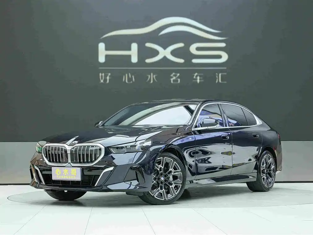 宝马5系 2025款 530Li 尊享型 M运动套装 2025