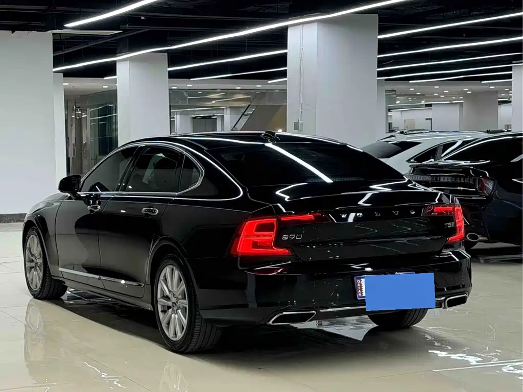 Volvo S90 — миниатюра 4