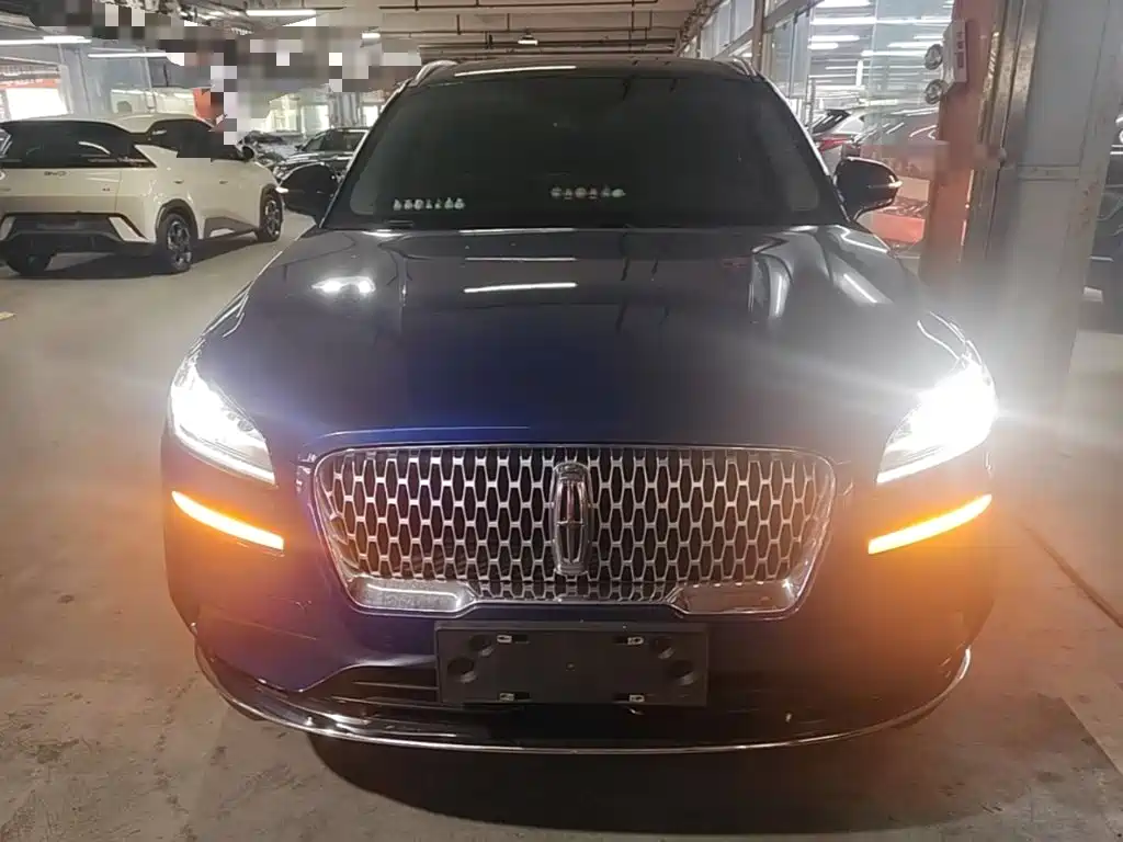 Lincoln Corsair — миниатюра 3