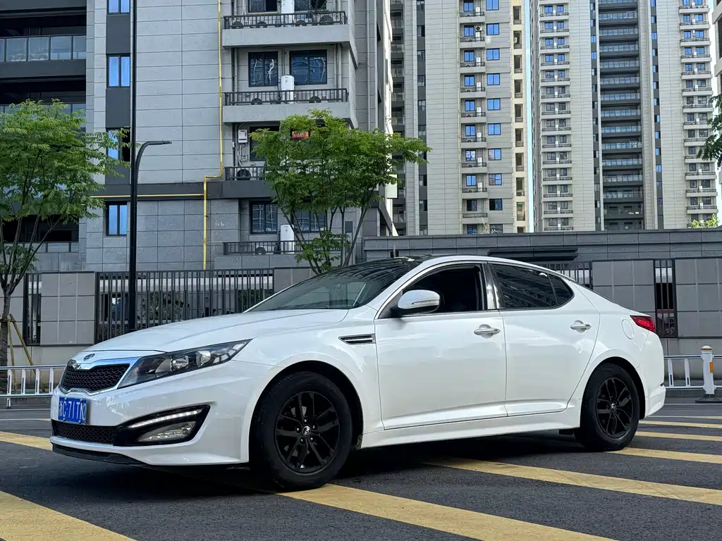 Kia K5 2011