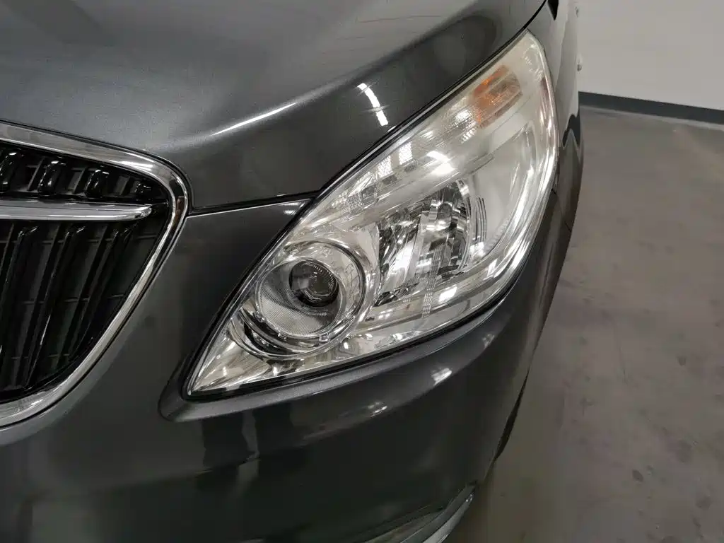 Buick GL8 — миниатюра 7