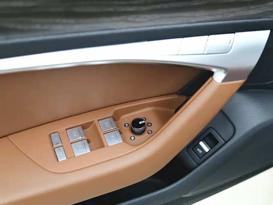Audi A6L — миниатюра 11