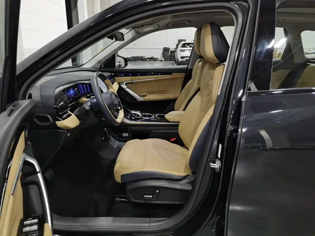 Geely Boyue L — миниатюра 10
