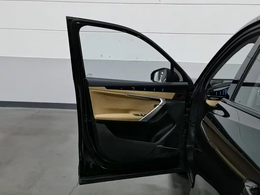 Geely Boyue L — миниатюра 8