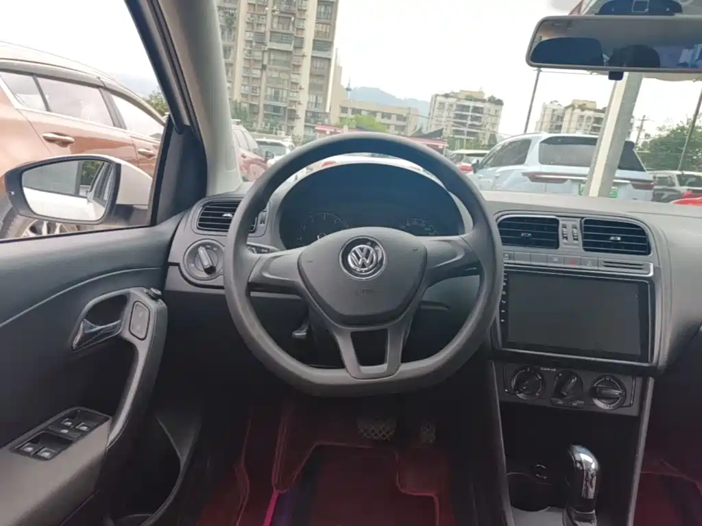 Volkswagen Polo — миниатюра 11