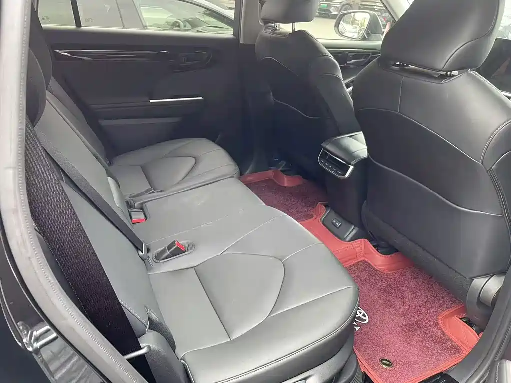 Toyota Highlander — миниатюра 6