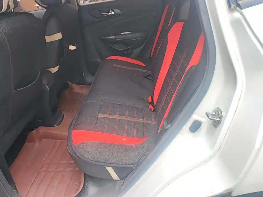 Changan CS15 — миниатюра 11