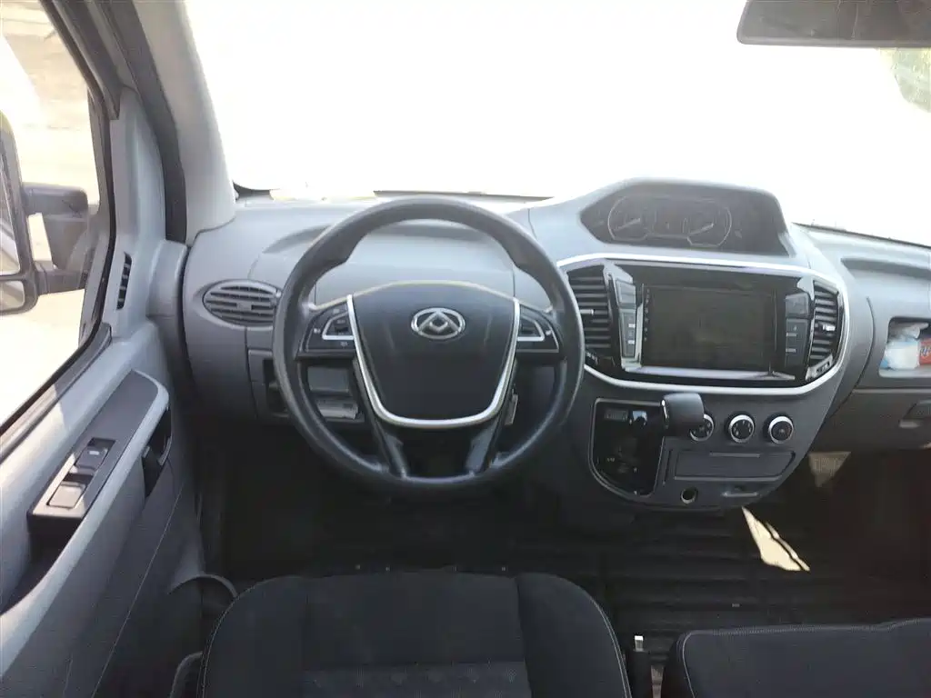 SAIC MAXUS XINTU V80