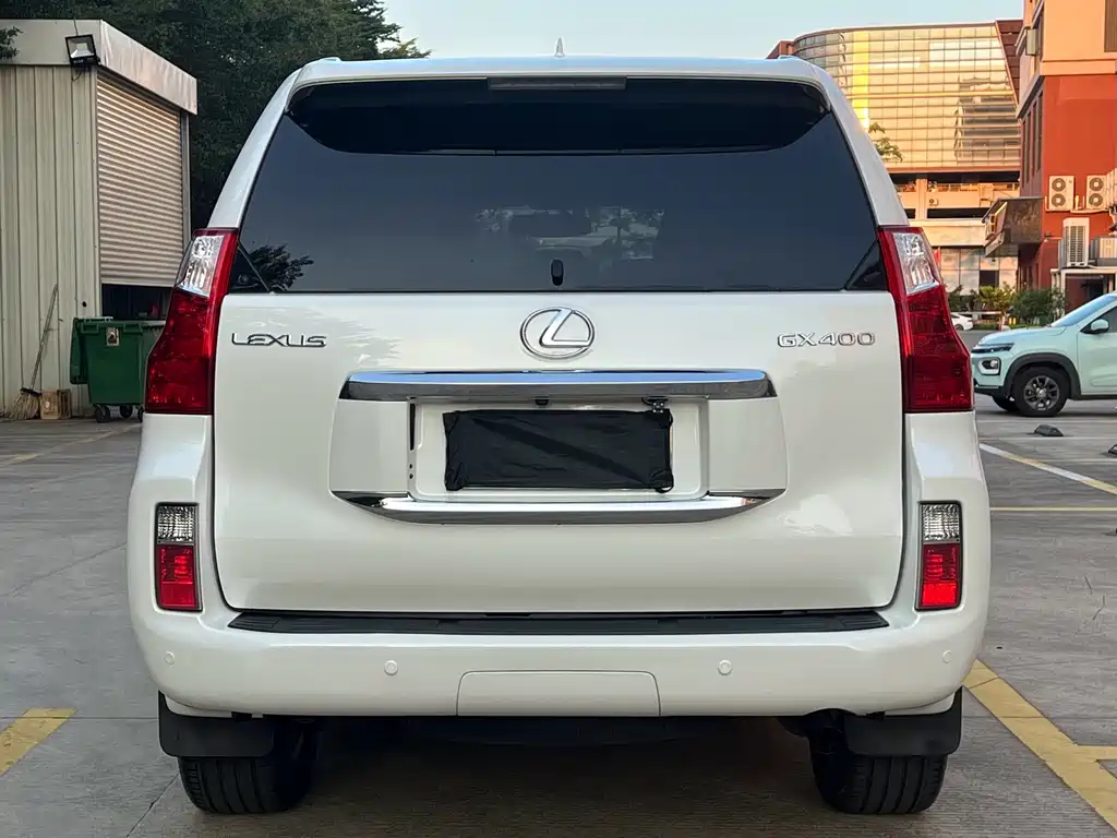 Lexus GX — миниатюра 4