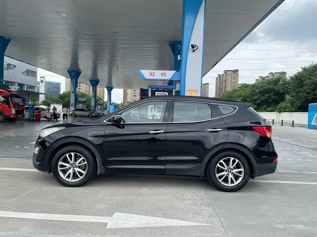 Hyundai Santa Fe — миниатюра 5