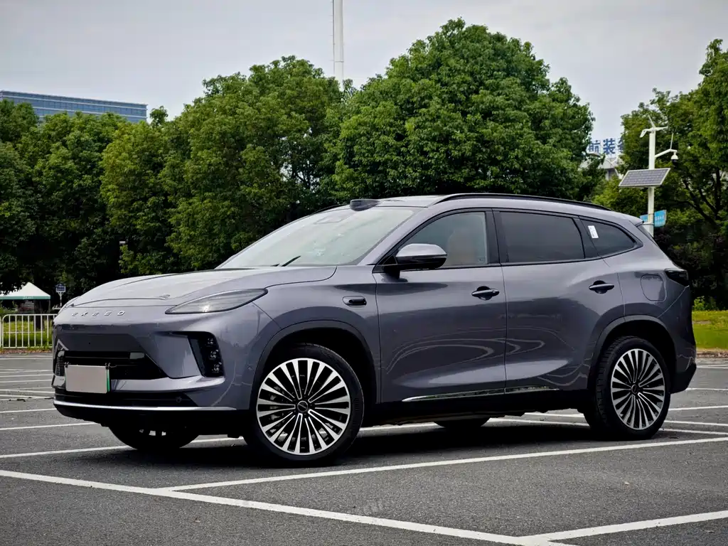 Exeed Exeed ET5